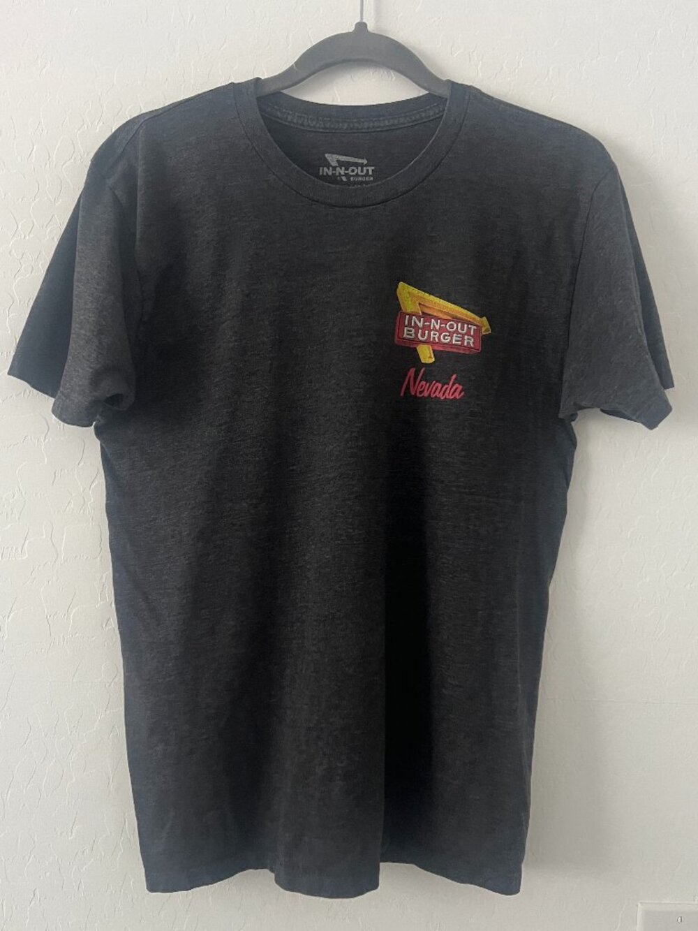 In-N-Out Burger Nevada Graphic Tee Medium Dark Gray Retro Sunset Beach Palm Tree